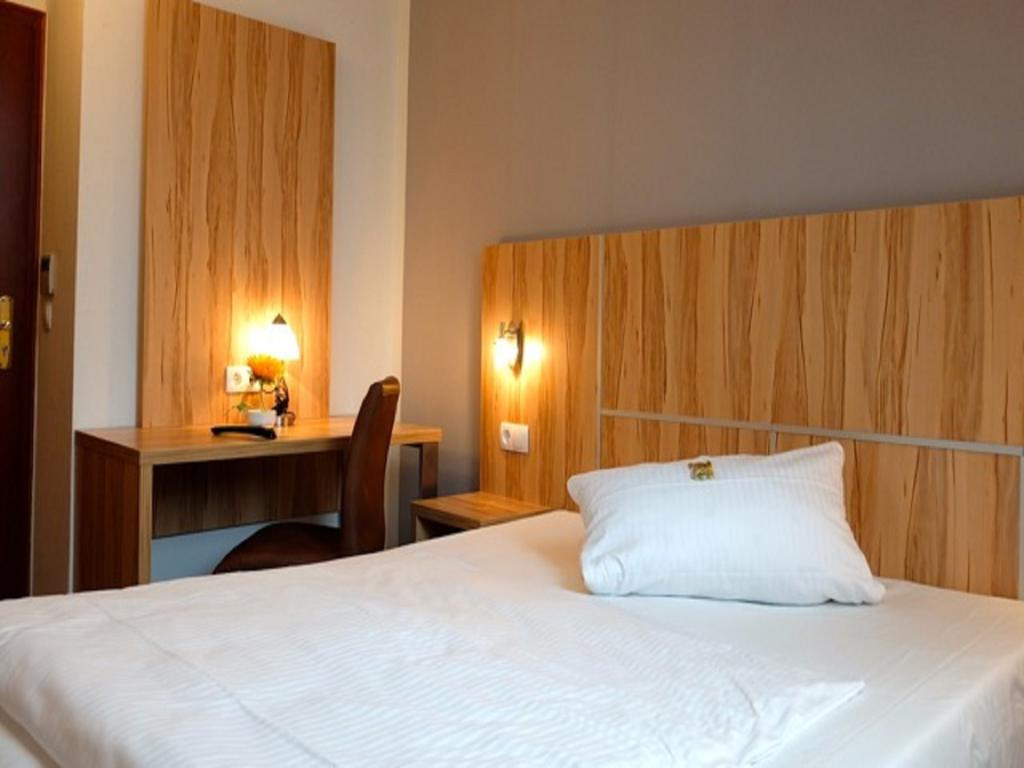 Hotel Am Schelztor Esslingen am Neckar Habitación foto